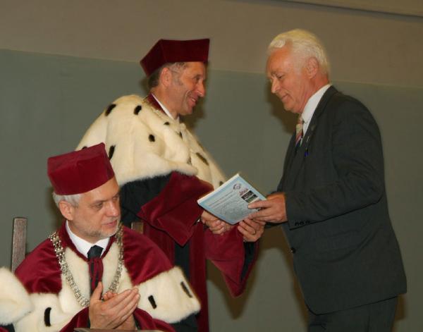 Inauguracja PK 2006 420.jpg